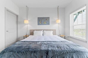 1 bedroom, iron/ironing board, travel cot, WiFi - Serene King Escape + Pet Friendly w/Pool + Gym (Kissimmee)