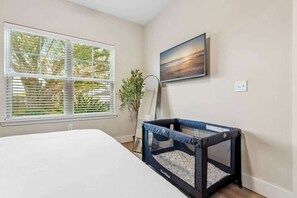 1 bedroom, iron/ironing board, travel cot, WiFi