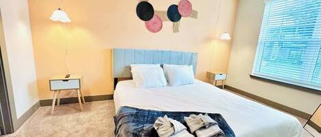 1 chambre, fer et planche à repasser, lit parapluie, Wi-Fi