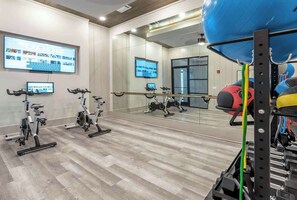 Fitness facility - King Bed, 15 Min to Parks, Pet-Friendly, Amenities (Winter Garden)