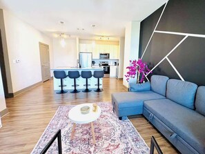 Televisión, oficina