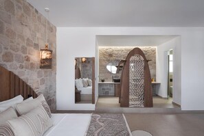 1 bedroom, in-room safe, iron/ironing board, free WiFi