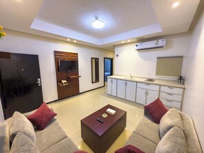 Family Apartment, 1 Bedroom, Non Smoking, City View | Living area - Lailati Alnahda (Riyadh)