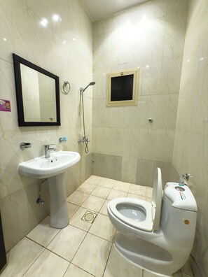 Shower, slippers, towels, soap - Lailati Alnahda (Riyadh)