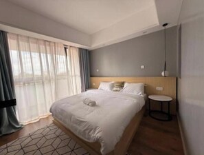 3 bedrooms, bed sheets