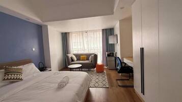 3 bedrooms, bed sheets