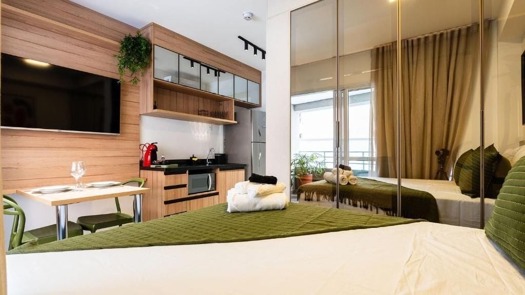 Bügeleisen/Bügelbrett, kostenloses WLAN