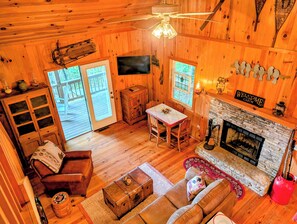 TV, fireplace - Hummingbirds Haven w/ Heavenly Mountain Views Dog Friendly! (Clayton)