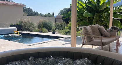 Villa Casita, exceptional, 20min from Nice and Monaco, swimming pool, jacuzzi, table tennis.