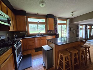 Mikrowelle, Ofen, Herdplatte, Geschirrspüler