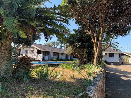Suburban 3 bedroom family house in Durban. Drivable distance to activities!