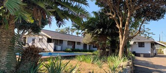 Suburban 3 bedroom family house in Durban. Drivable distance to activities!