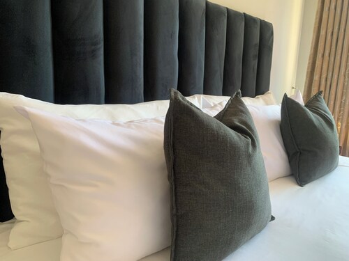 Suburban 3 bedroom family house in Durban. Drivable distance to activities!