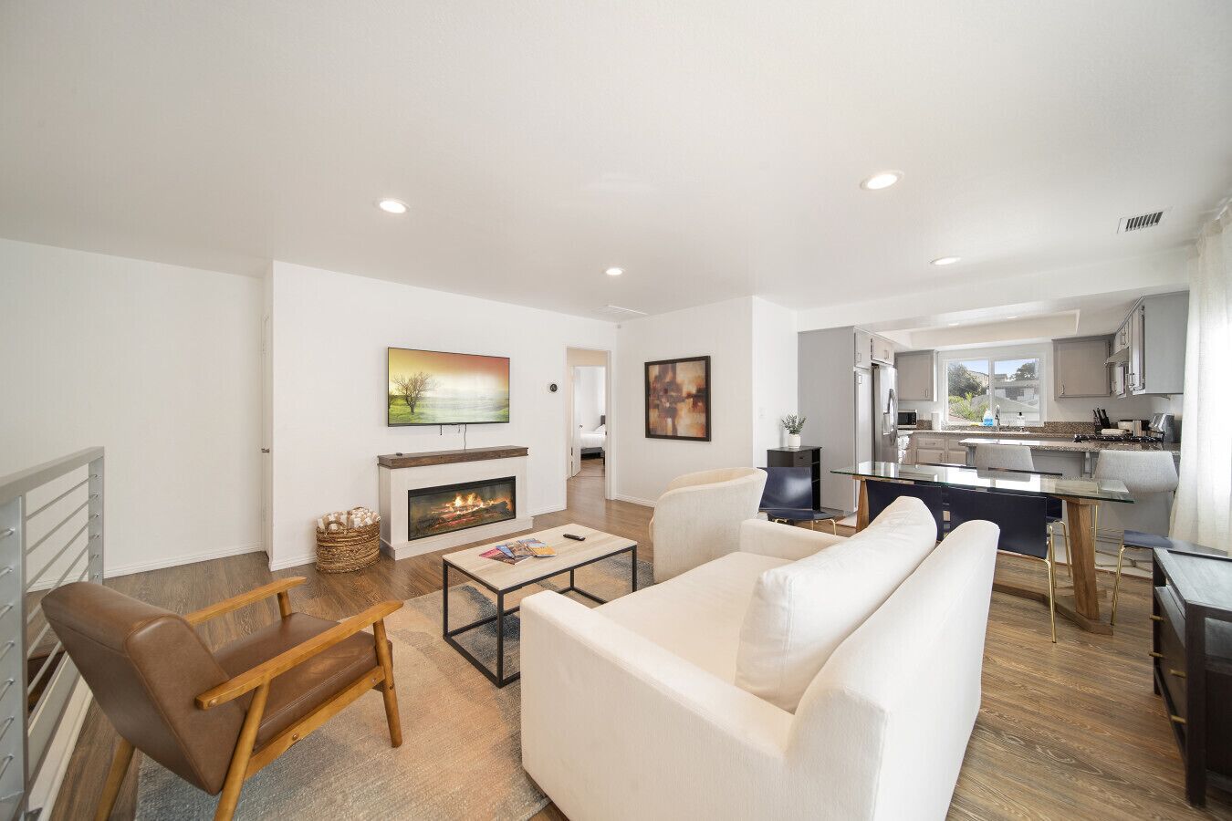 Télévision, cheminée