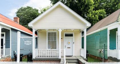 Sun cottage near downtown