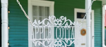 Apple cottage near downtown