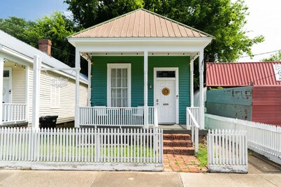Apple cottage near downtown