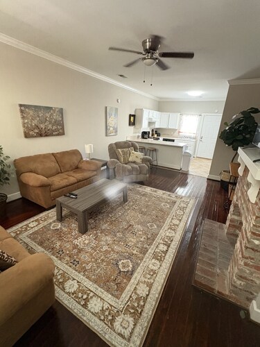 Oak Bungalow in Midtown