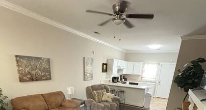 Oak Bungalow in Midtown