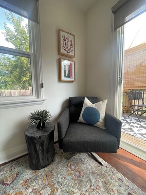 Smart TV, music library, printers