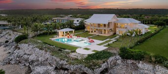 สตันนิง 6 ห้องนอน วิลลา พร้อมวิวมหาสมุทร ใน แคปคานา