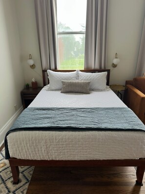 Desk, iron/ironing board, free WiFi, bed sheets