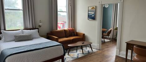 Desk, iron/ironing board, free WiFi, bed sheets