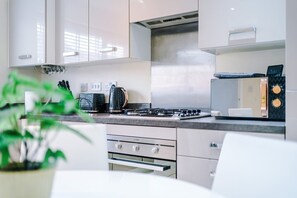 Fridge, microwave, oven, stovetop