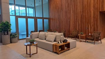 Lobby-Lounge