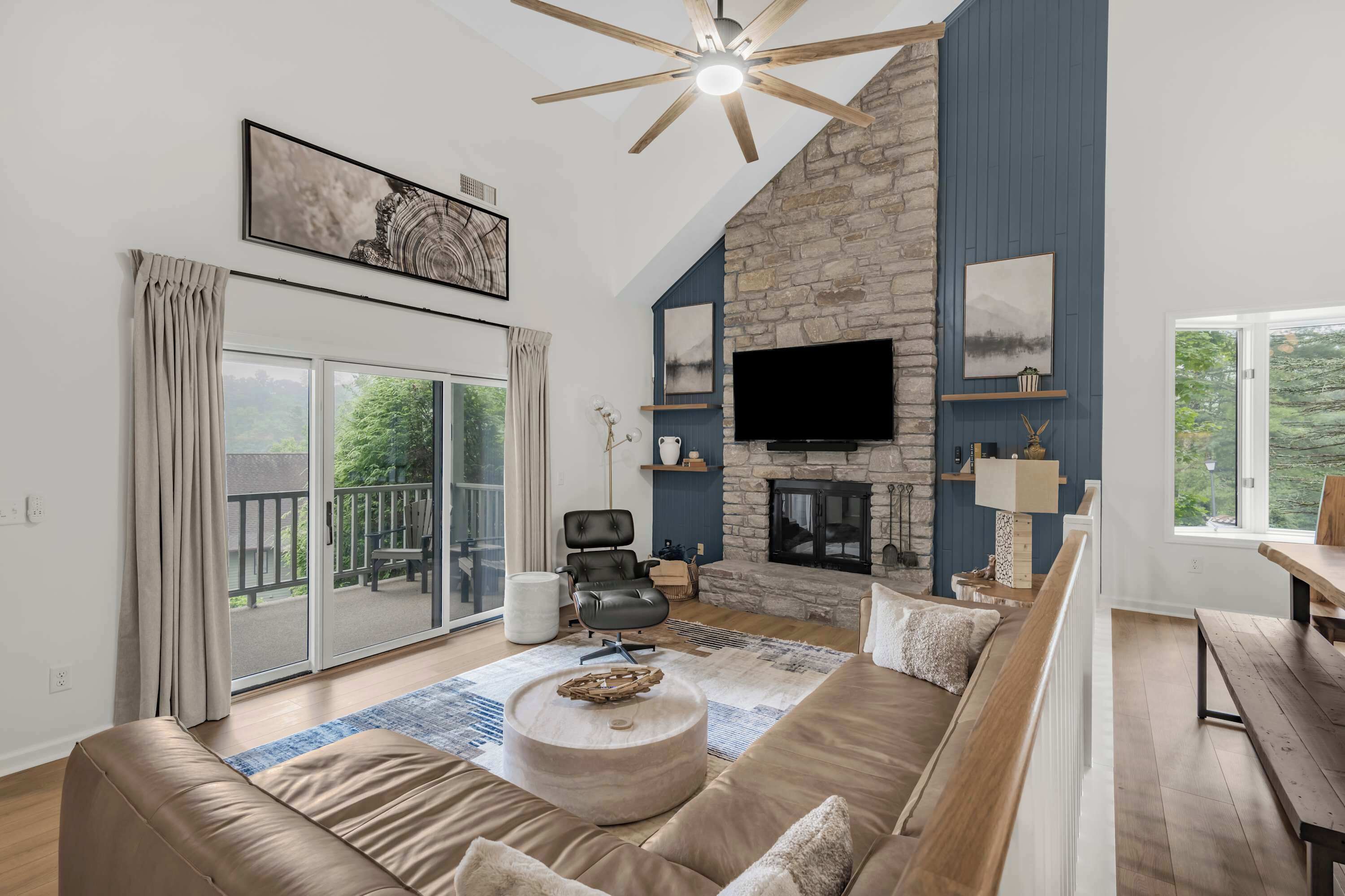 TV, fireplace, offices