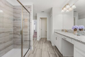 Bathroom - Kissimmee Retreat  6BR House Sleeps 14 (Kissimmee)
