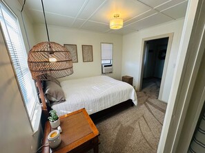 1 slaapkamer, een bureau, een strijkplank/strijkijzer, gratis wifi