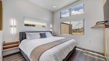 2 chambres, fer et planche à repasser, Wi-Fi, draps fournis