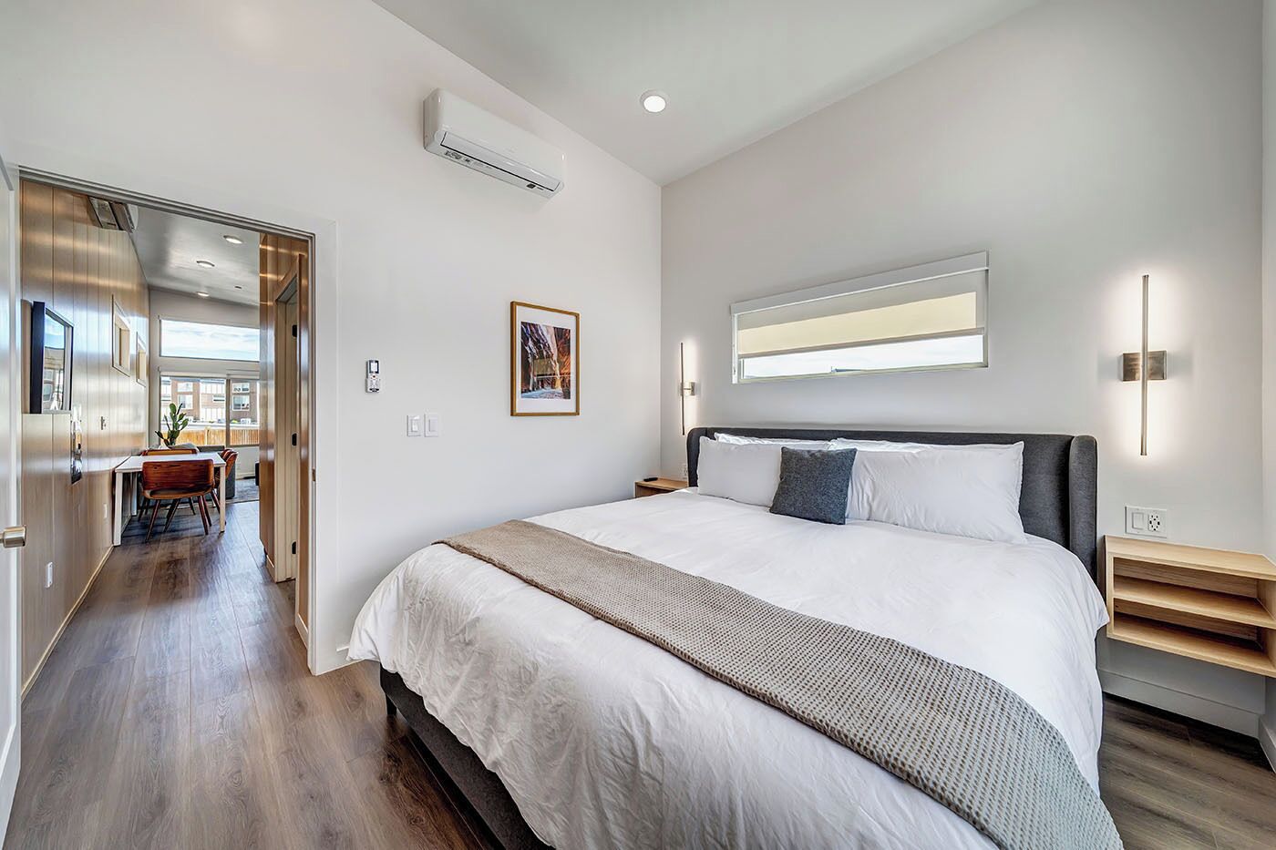 1 slaapkamer, een strijkplank/strijkijzer, wifi, beddengoed