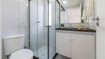 Basic Apartment | Bathroom