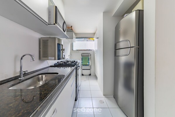 Basic Apartment | Private kitchen