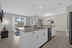 Private kitchen - Luxury Davenport Home Perfect Family (Davenport)