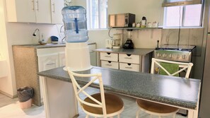 Refrigerador, placa de cocina