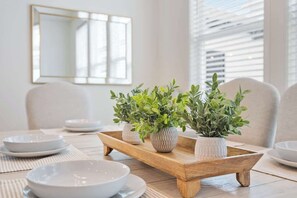 Dining - 4BR home w/ workspace & parking (Oxford)