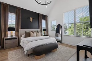 3 soverom, strykejern/-brett, reiseseng for barn og wi-fi (inkludert)