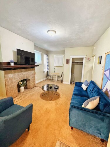 Rose’s Comfortable Place | Cozy  1-Bedroom