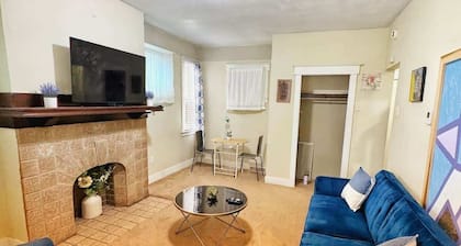 Rose’s Comfortable Place | Cozy 1-Bedroom