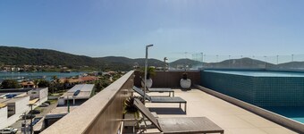 Stay With Pool and Sauna Just Steps From the Beach in Cabo Frio - HSC