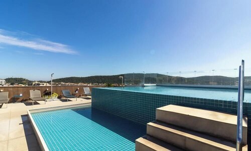 Stay With Pool and Sauna Just Steps From the Beach in Cabo Frio - HSC