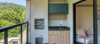 HRE - Apartments 290 m From Toninhas Beach