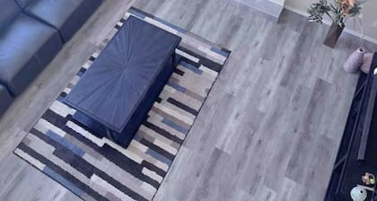 Cozy 1 bedroom in large house Calgary-UC,LRT, SAIT