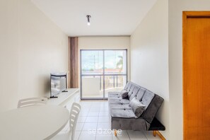 Basic Apartment | Living area