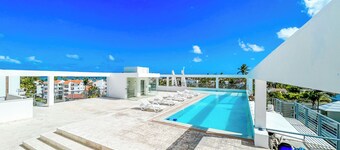 STUDIOS and SUITES Ducassi ROOFTOP POOL