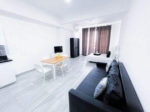 Executive Studio Suite, City View | Egyptian cotton sheets, premium bedding, down duvets, memory-foam beds - STUDIOS and SUITES Ducassi ROOFTOP POOL (Punta Cana)