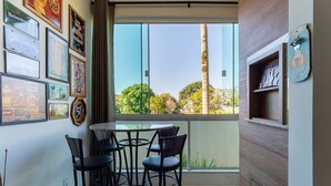 Apartemen Basic | Tempat makan